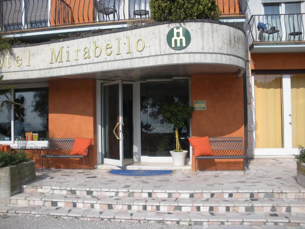 Hotel Mirabello ซีร์มิโอเน ภายนอก รูปภาพ